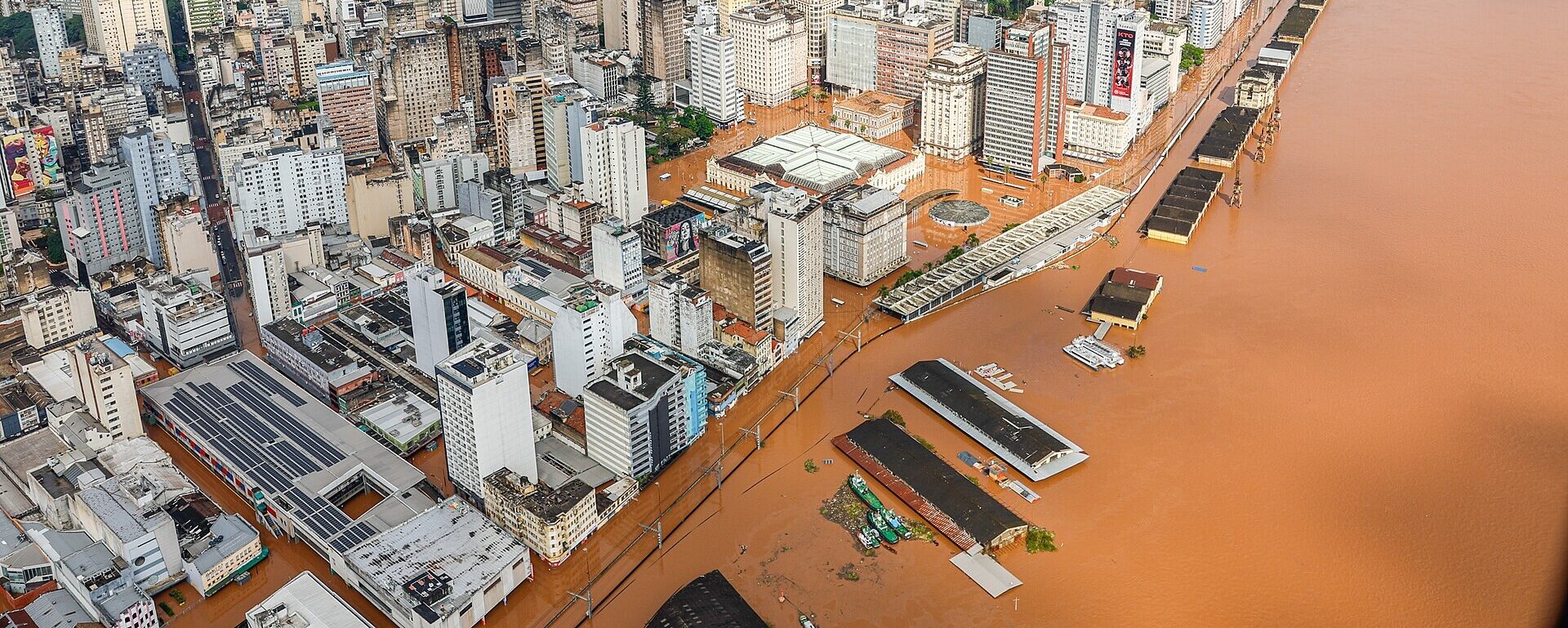 05.05.2024_-_Sobrevoo_das_áreas_afetadas_pelas_chuvas_em_Canoas_-_53700500641